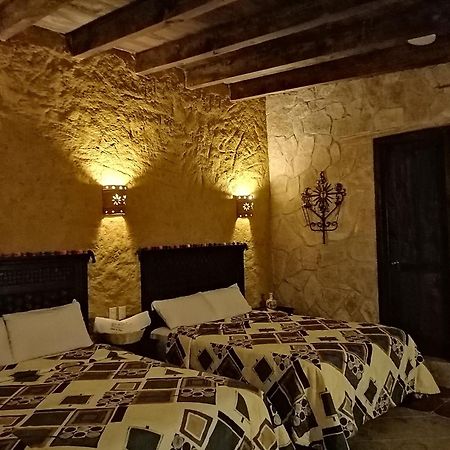 Hotel & Cava La Parroquia Сан-Кристобаль-де-Ла-Касас Экстерьер фото