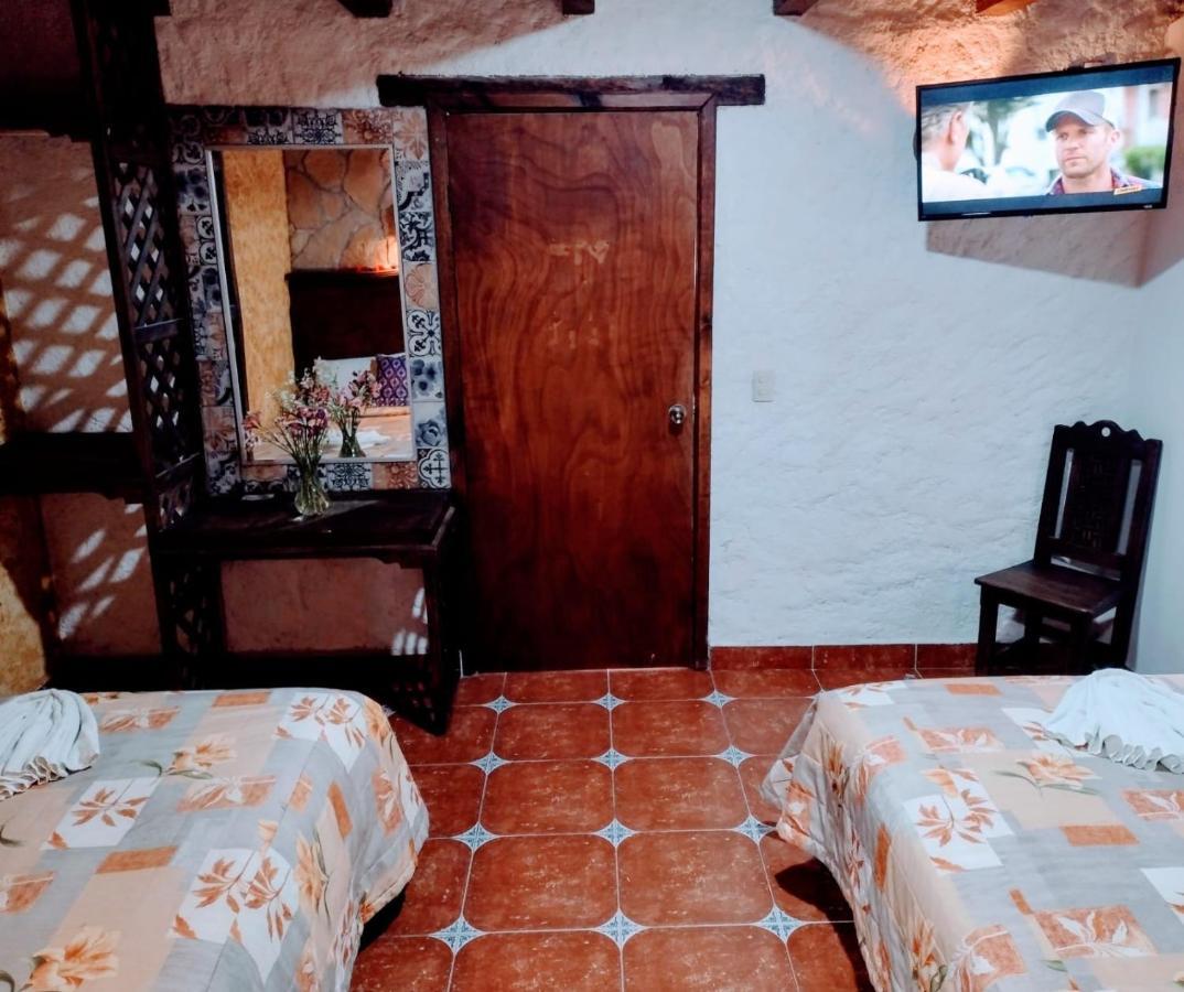 Hotel & Cava La Parroquia Сан-Кристобаль-де-Ла-Касас Экстерьер фото