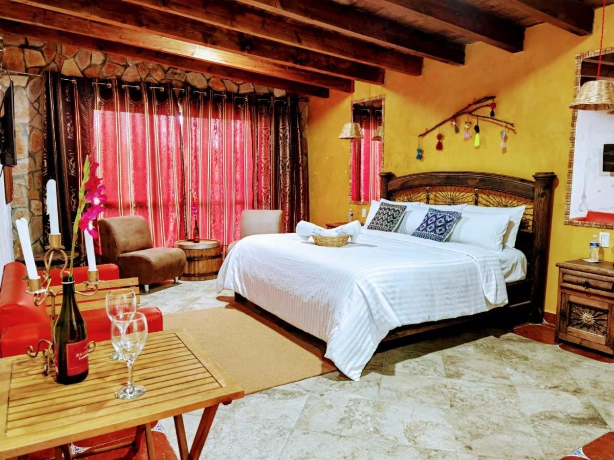 Hotel & Cava La Parroquia Сан-Кристобаль-де-Ла-Касас Экстерьер фото
