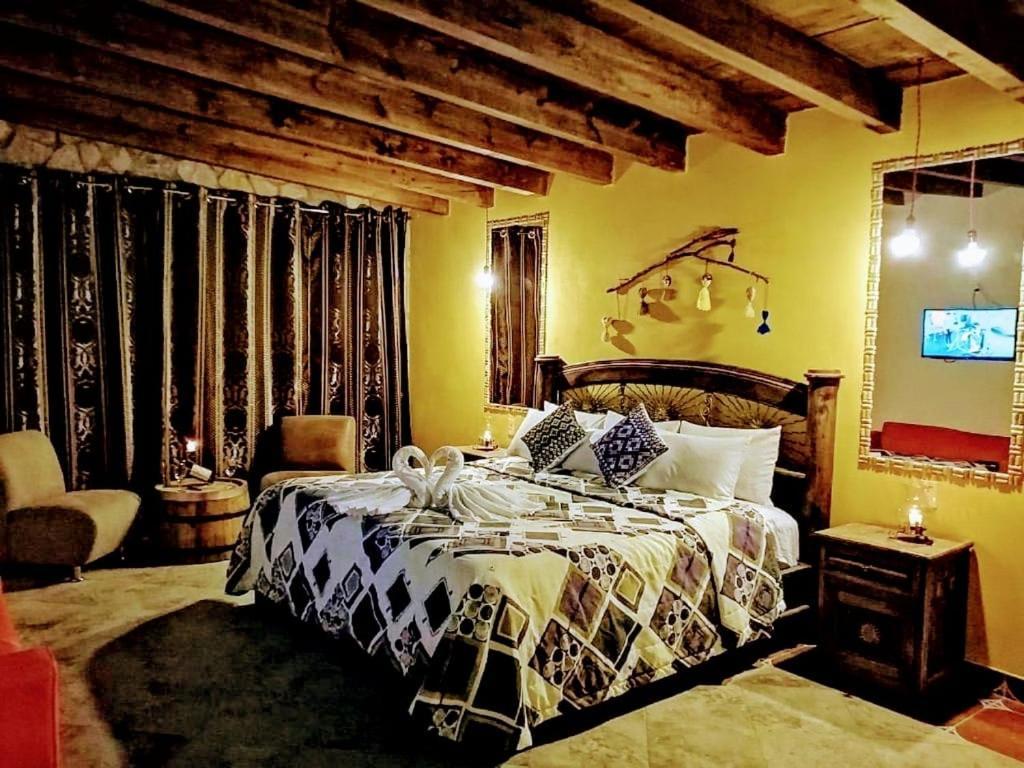 Hotel & Cava La Parroquia Сан-Кристобаль-де-Ла-Касас Экстерьер фото