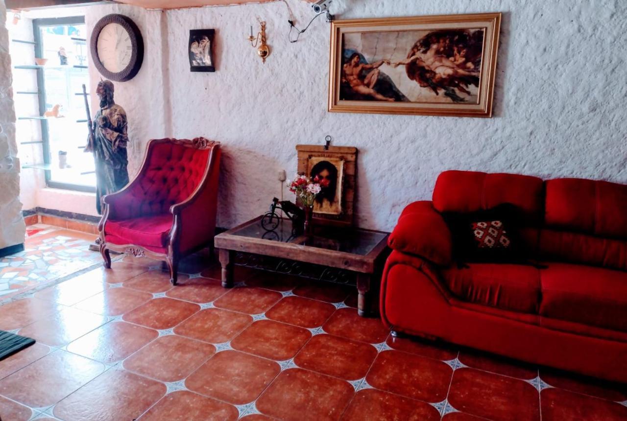 Hotel & Cava La Parroquia Сан-Кристобаль-де-Ла-Касас Экстерьер фото