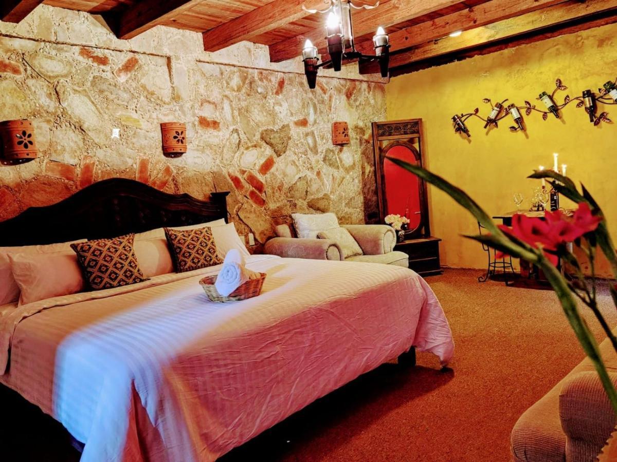 Hotel & Cava La Parroquia Сан-Кристобаль-де-Ла-Касас Экстерьер фото