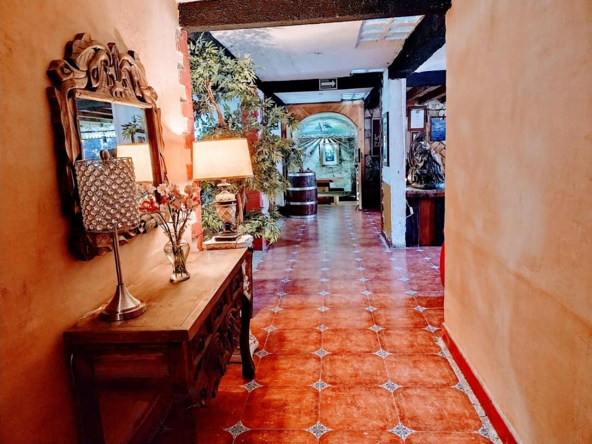 Hotel & Cava La Parroquia Сан-Кристобаль-де-Ла-Касас Экстерьер фото